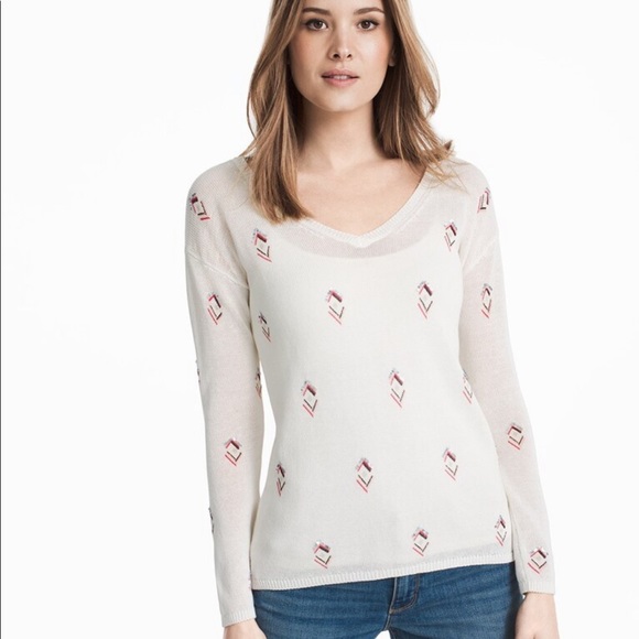 White House Black Market Sweaters - WHBM V-NECK EMBELLISHED PULLOVER SWEATER